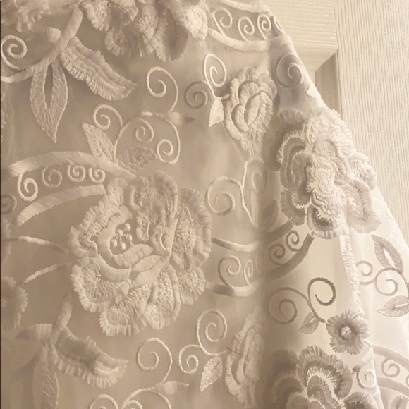 Bebe Laced Floral White Skirt - Picture 3 of 4